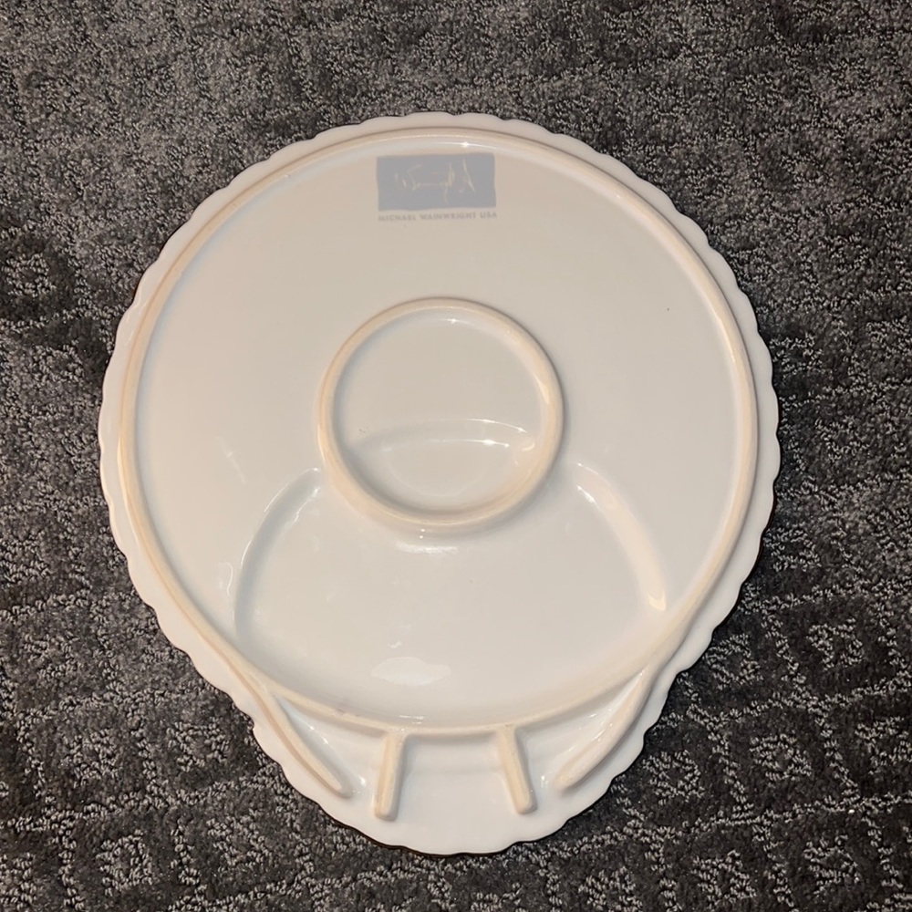 Michael Wainwright White with Gold Round Platter